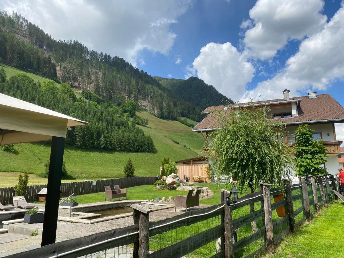 Hotel Sonja Cadipietra Luaran gambar