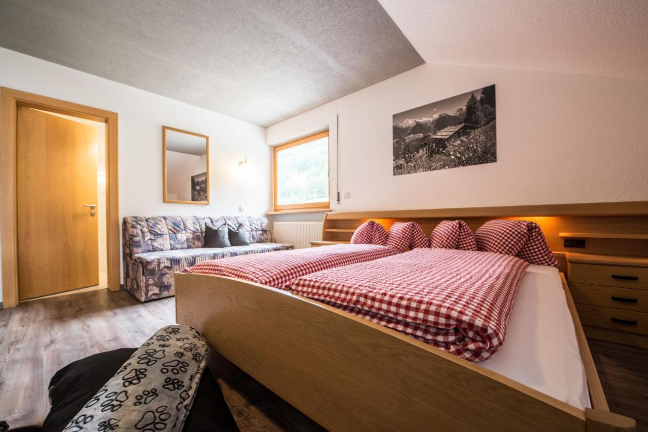 Hotel Sonja Cadipietra Luaran gambar