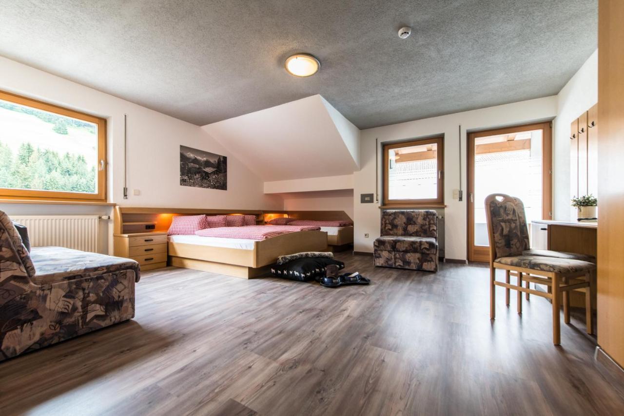 Hotel Sonja Cadipietra Luaran gambar