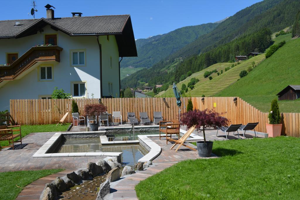 Hotel Sonja Cadipietra Luaran gambar