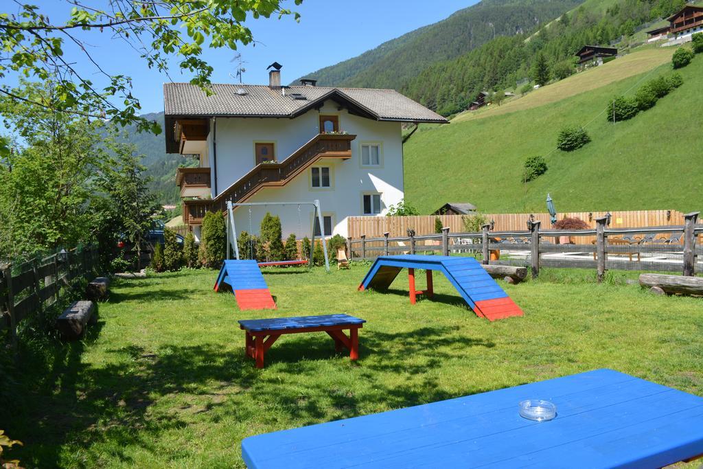Hotel Sonja Cadipietra Luaran gambar