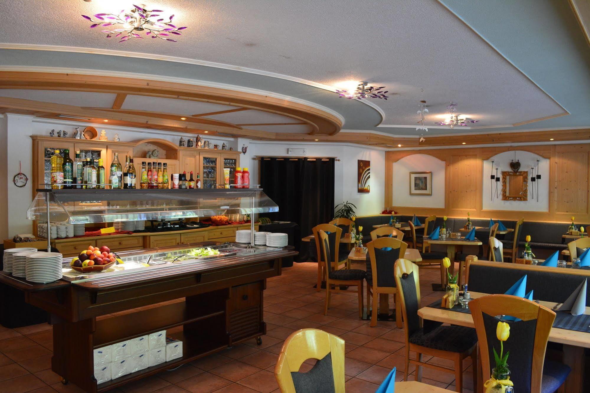 Hotel Sonja Cadipietra Luaran gambar