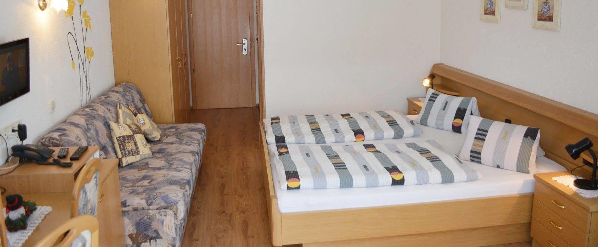 Hotel Sonja Cadipietra Luaran gambar