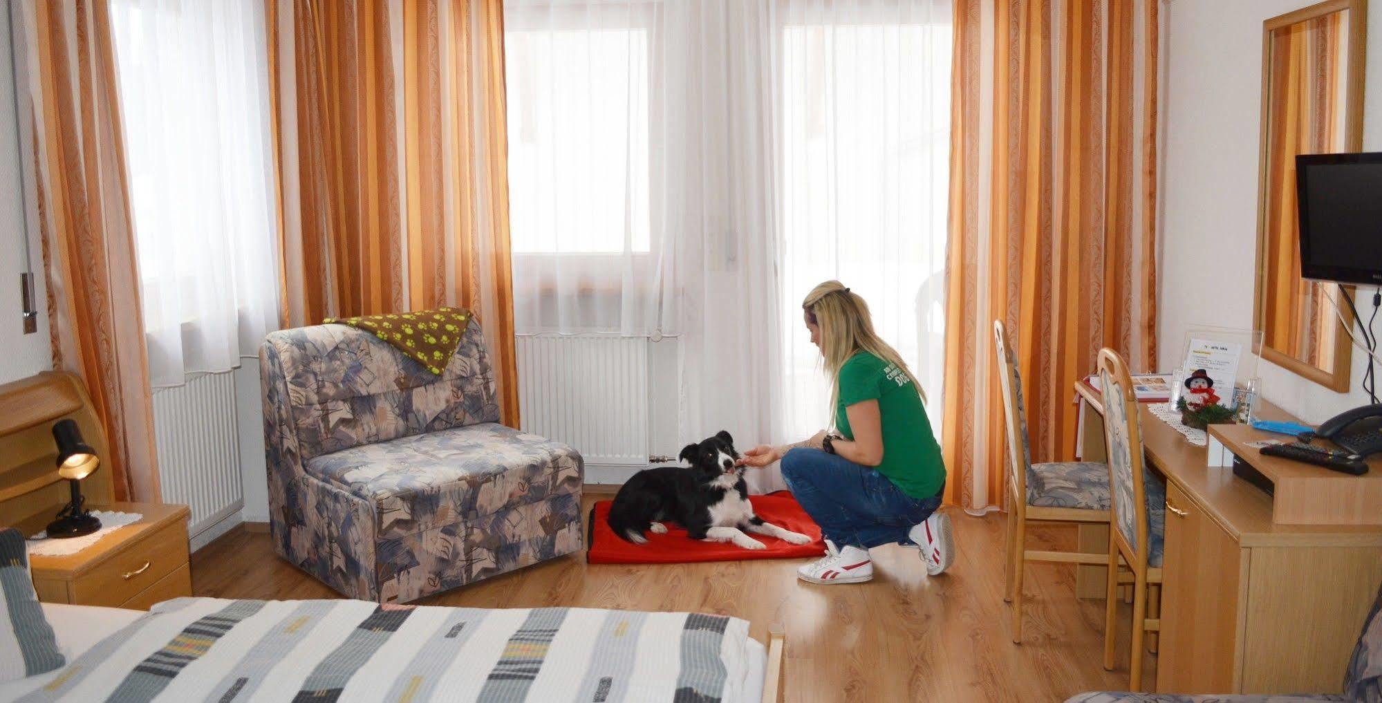 Hotel Sonja Cadipietra Luaran gambar